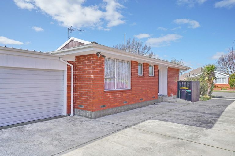 Photo of property in 1/3 Karnak Crescent, Russley, Christchurch, 8042