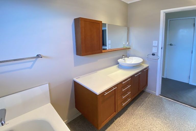 Photo of property in 23 Pohutukawa Drive, Owhata, Rotorua, 3010