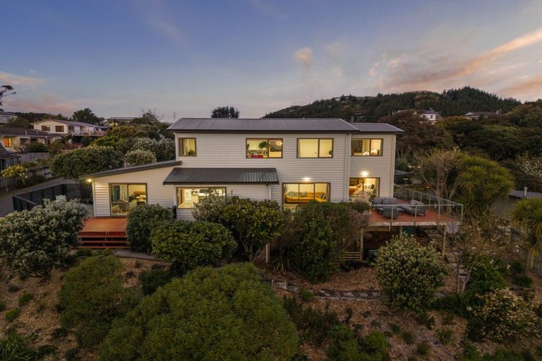 Photo of property in 42f James Cook Drive, Whitby, Porirua, 5024