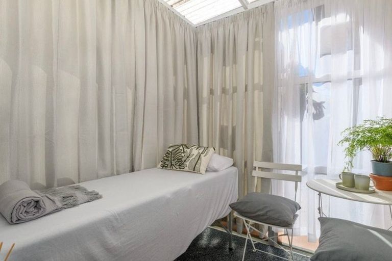 Photo of property in 24 Warwick Place, Brookfield, Tauranga, 3110