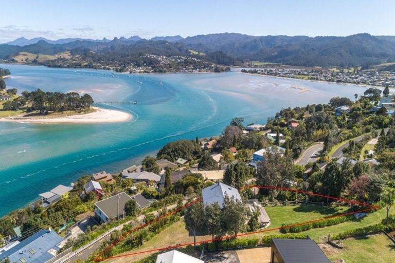 Photo of property in 194 Paku Drive, Tairua, 3508