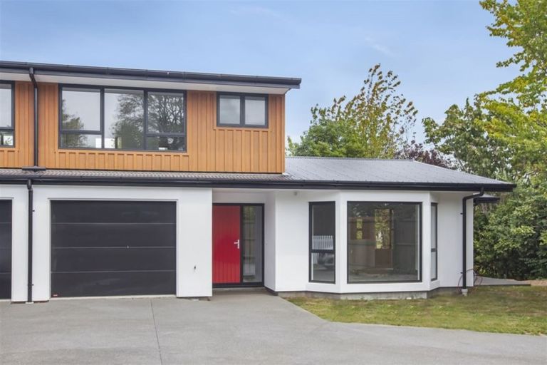 Photo of property in 2/58 Innes Road, St Albans, Christchurch, 8052