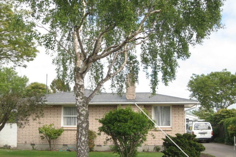 Photo of property in 247 Grimseys Road, Redwood, Christchurch, 8051