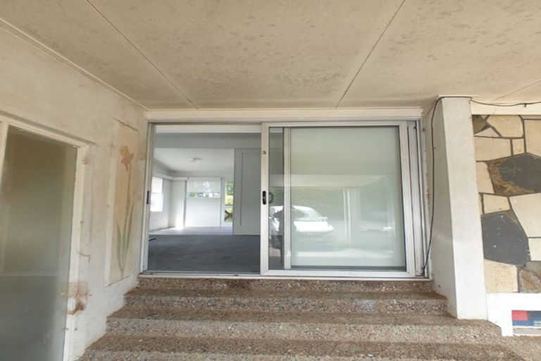 Photo of property in 3/40a West Coast Road, Glen Eden, Auckland, 0602