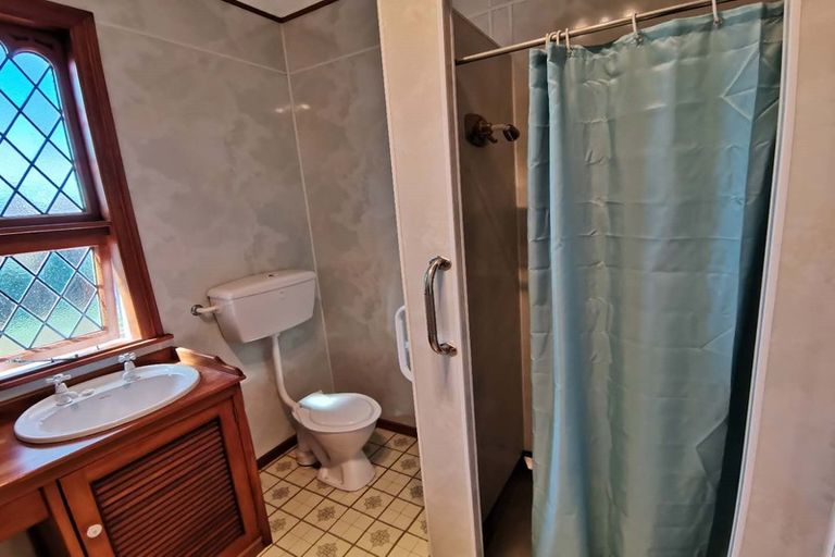 Photo of property in 33 Beach Street, Fitzroy, New Plymouth, 4312