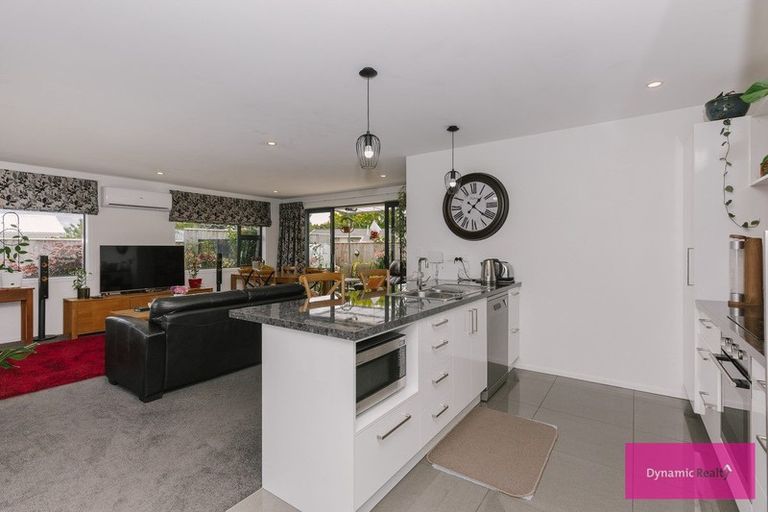 Photo of property in 43a Abraham Crescent, Milson, Palmerston North, 4414