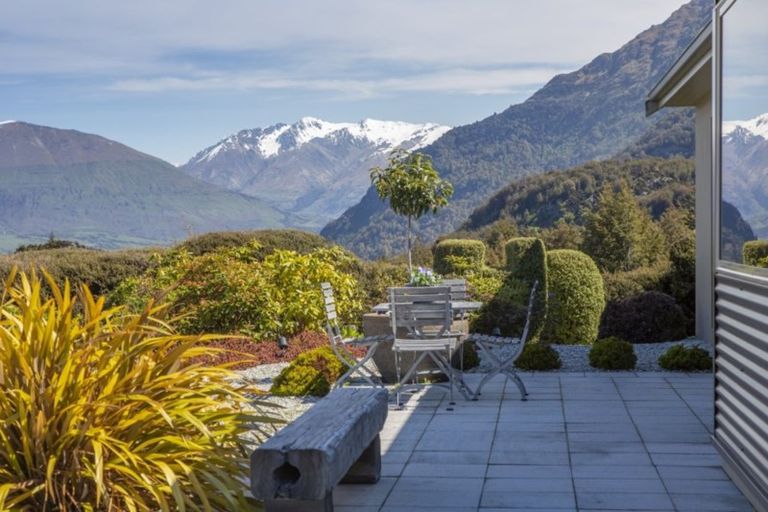 Photo of property in 6 Bracken Street, Arrowtown, 9302