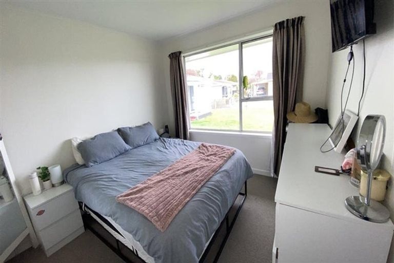 Photo of property in 8 Winiata Place, Otaki, 5512