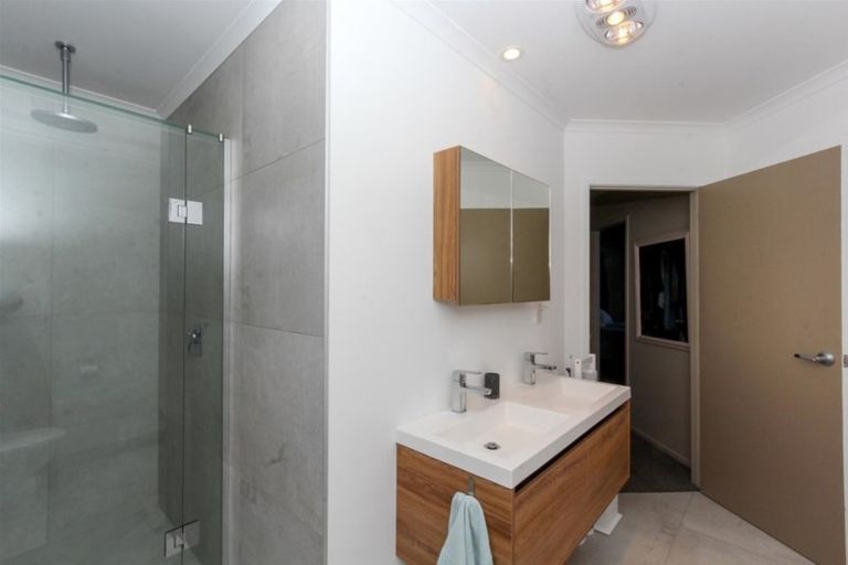 Photo of property in 24 Redwood Crescent, Hurdon, New Plymouth, 4310