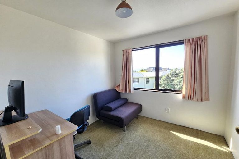 Photo of property in 13 Tamahine Street, Maupuia, Wellington, 6022