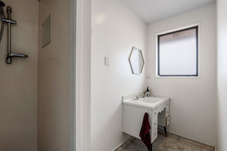 Photo of property in 21 Walcot Street, Bromley, Christchurch, 8062