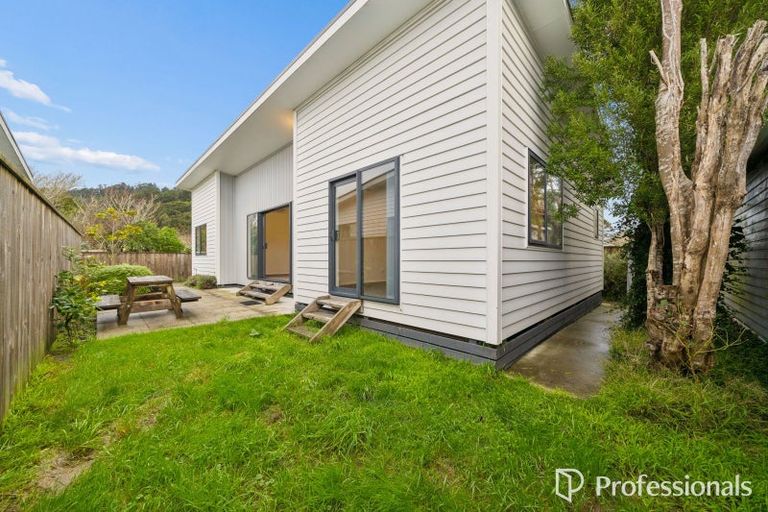 Photo of property in 15a Burden Avenue, Wainuiomata, Lower Hutt, 5014
