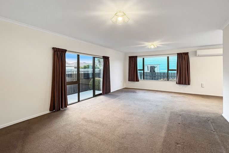 Photo of property in 1/11 Sylvia Street, Parklands, Christchurch, 8083