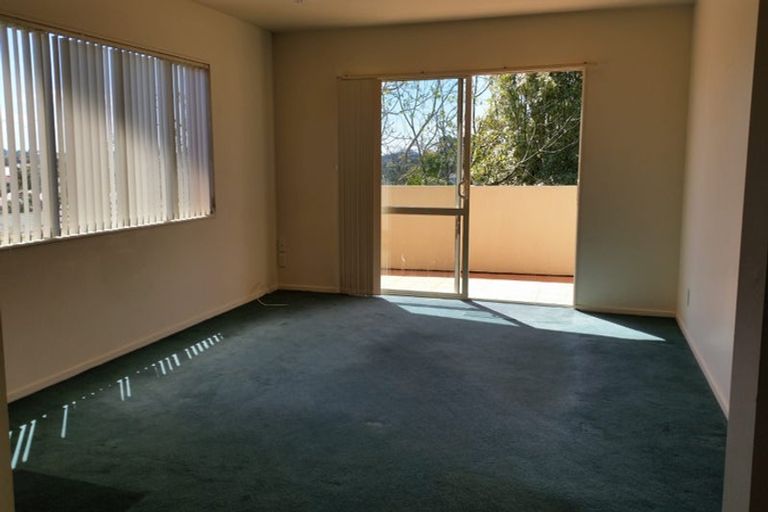 Photo of property in 31 Bronzewing Terrace, Unsworth Heights, Auckland, 0632