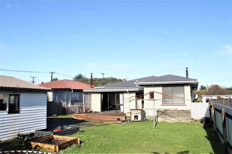 Photo of property in 32 Inverness Street, Dunollie, Runanga, 7803