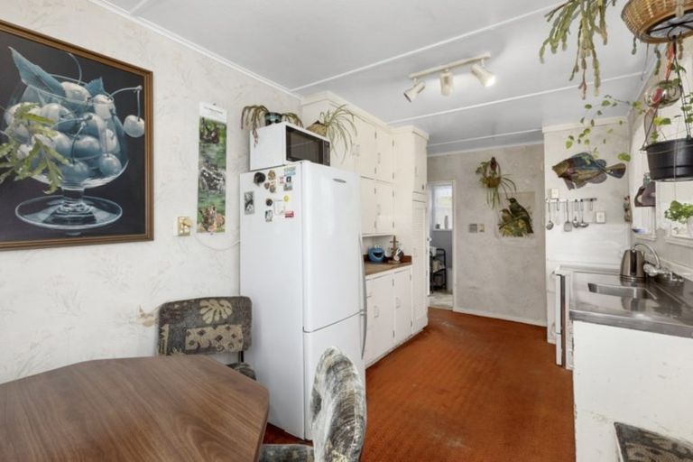 Photo of property in 20 Gibson Crescent, Naenae, Lower Hutt, 5011