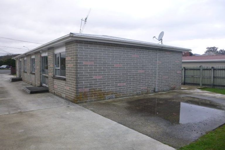 Photo of property in 2/187 Wainuiomata Road, Wainuiomata, Lower Hutt, 5014
