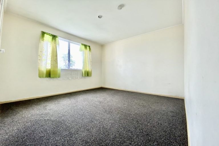 Photo of property in 5 Dissmeyer Drive, Clover Park, Auckland, 2019