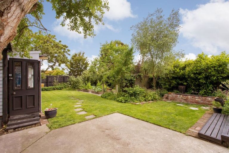 Photo of property in 23 Massey Crescent, St Albans, Christchurch, 8014