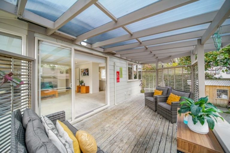 Photo of property in 1/36 Darren Crescent, Half Moon Bay, Auckland, 2012