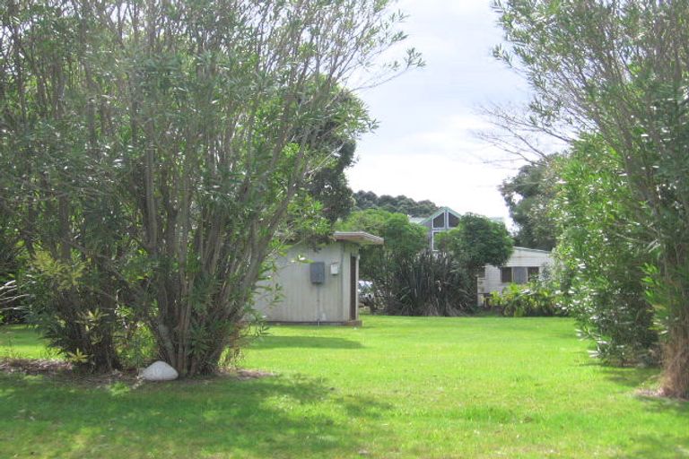 Photo of property in 19 Dawn Avenue, Hahei, Whitianga, 3591