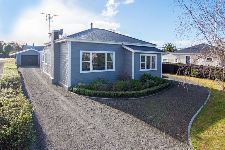Photo of property in 12 Tararua Street, Masterton, 5810