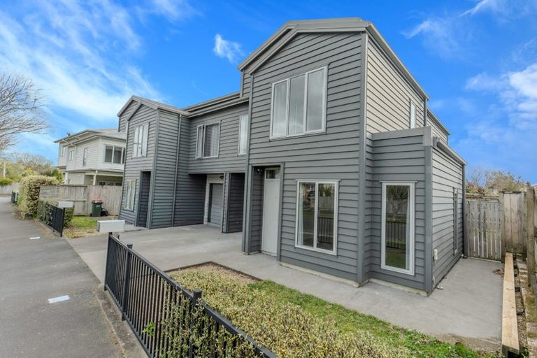 Photo of property in 27b Southsea Crescent, Silverdale, Hamilton, 3216