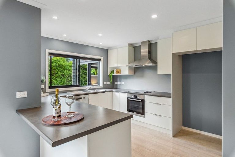 Photo of property in 35 Gallipoli Place, Paraparaumu, 5032