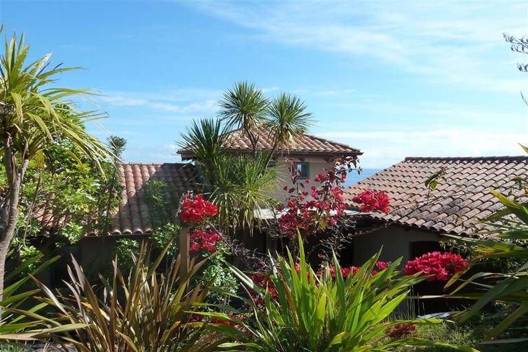 Photo of property in 14 Tairua Heights, Tairua, 3508