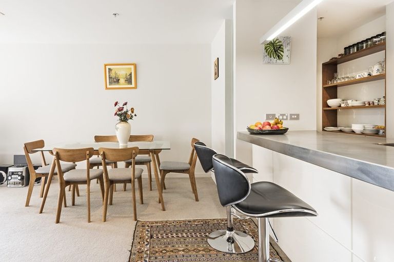 Photo of property in Piermont Apartments, 2a/82 Cable Street, Te Aro, Wellington, 6011