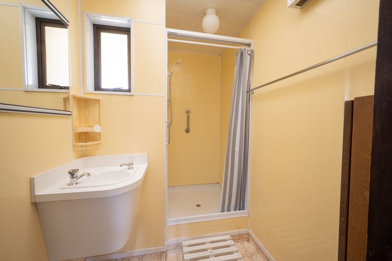 Photo of property in 2 Hart Place, Bridge Hill, Alexandra, 9320