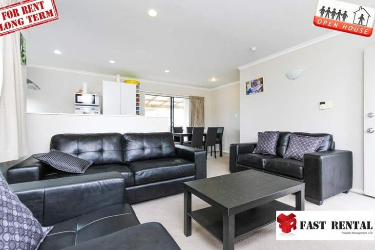 Photo of property in 11 Karepo Crescent, Ranui, Auckland, 0612