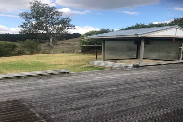 Photo of property in 25 Hull Road, Waitoki, Kaukapakapa, 0871