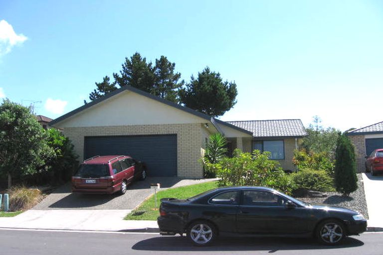Photo of property in 28 Coventry Way, Long Bay, Auckland, 0630