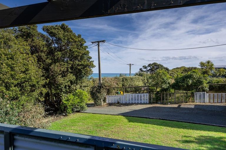 Photo of property in 7 Bayly Street, Baylys Beach, Dargaville, 0377
