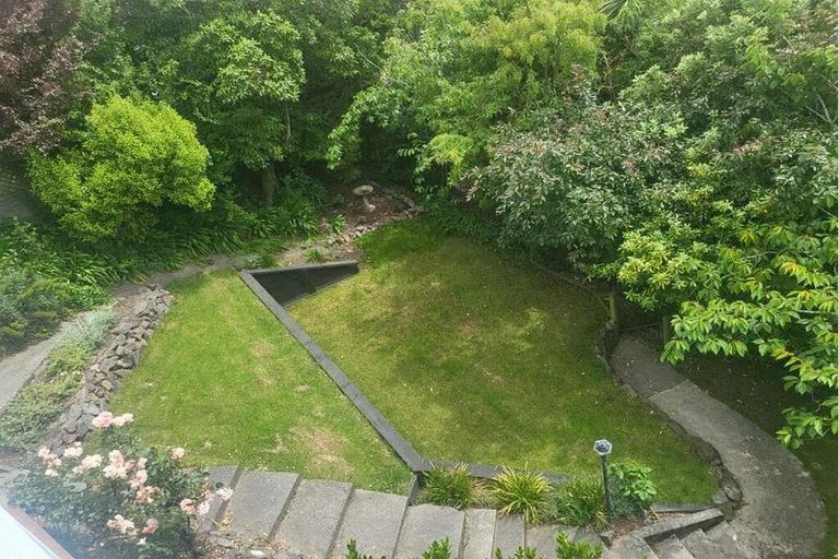 Photo of property in 10 Dyers Pass Road, Cashmere, Christchurch, 8022