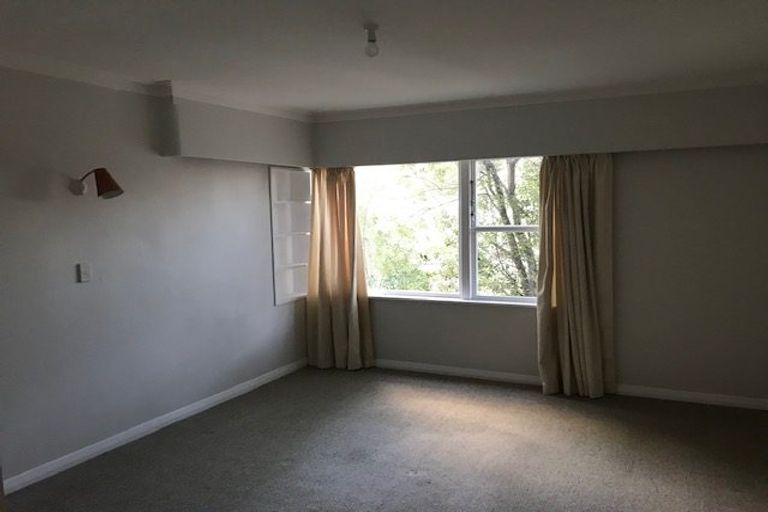 Photo of property in 7 Waiteata Road, Kelburn, Wellington, 6012