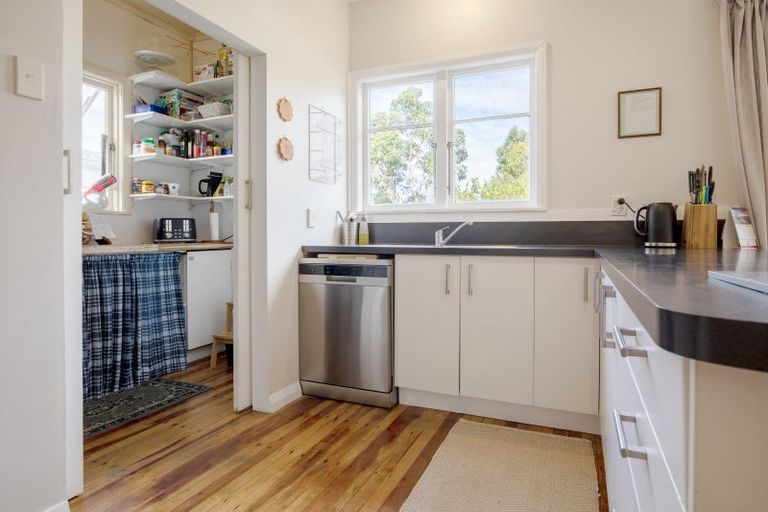 Photo of property in 66 Watts Street, Waipawa, 4210