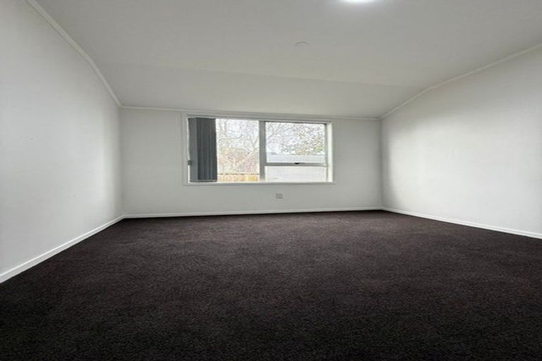 Photo of property in 16 Gloaming Place, Conifer Grove, Takanini, 2112