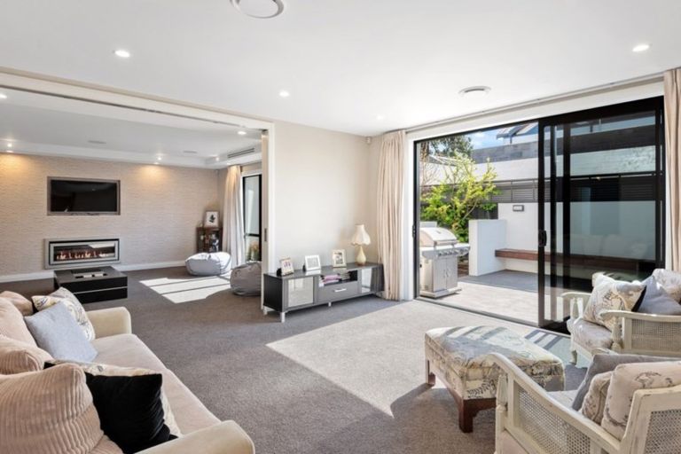 Photo of property in 19 Bluestone Drive, Parklands, Christchurch, 8083