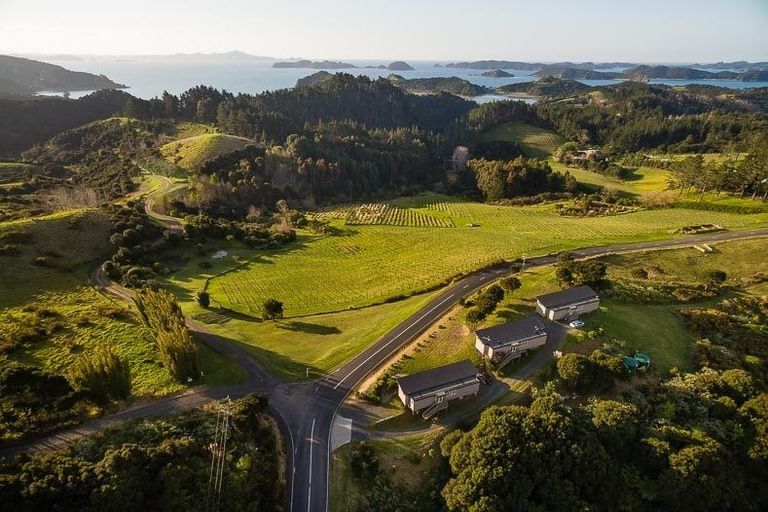 Photo of property in 190 Paroa Bay Road, Russell, 0272