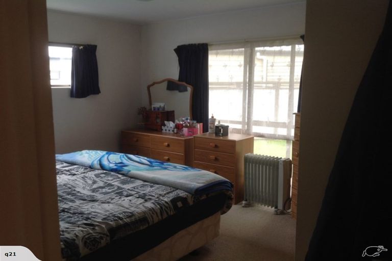 Photo of property in 27 Jeffares Place, Taradale, Napier, 4112