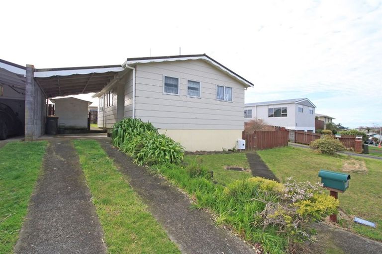 Photo of property in 1/18 Culzean Grove, Bell Block, New Plymouth, 4312