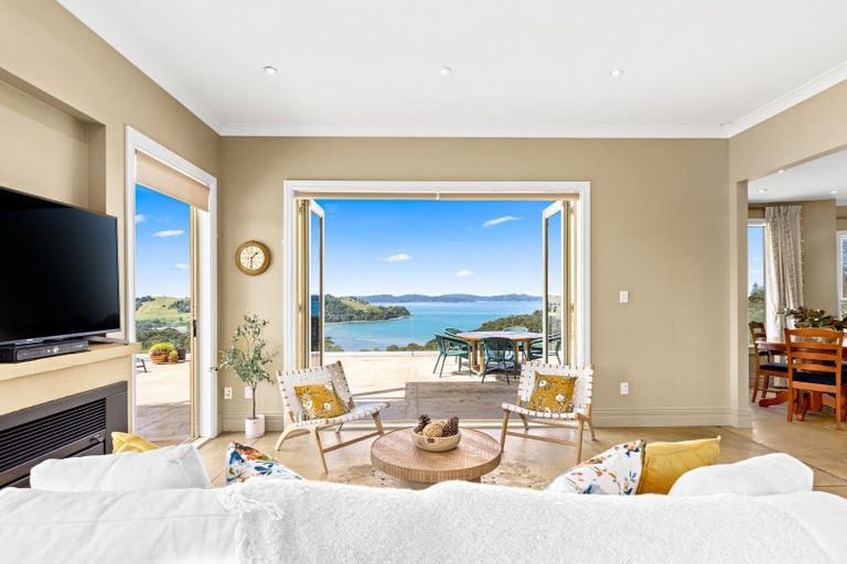 Photo of property in 220 Whitmore Road, Tawharanui Peninsula, Warkworth, 0986