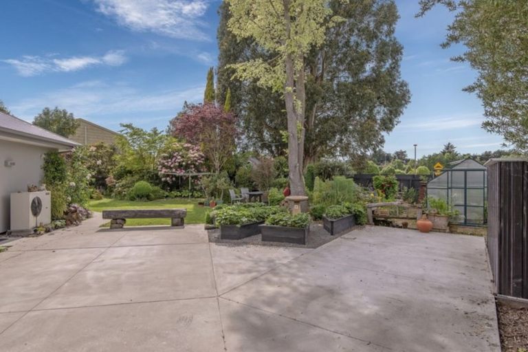 Photo of property in 684 Main North Road, Belfast, Christchurch, 8051