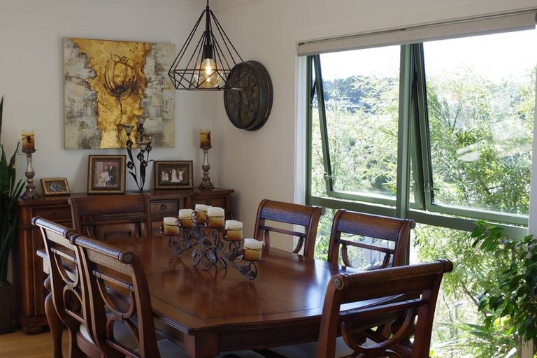 Photo of property in 121 Cashmere Drive, Fitzherbert, Palmerston North, 4410