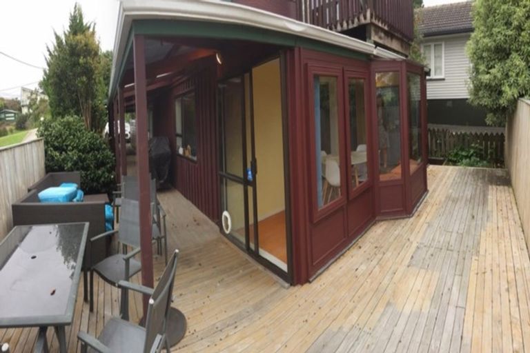 Photo of property in 51b Matai Road, Stanmore Bay, Whangaparaoa, 0932