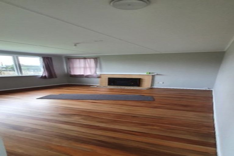 Photo of property in 10 Currie Street, Te Karaka, 4022