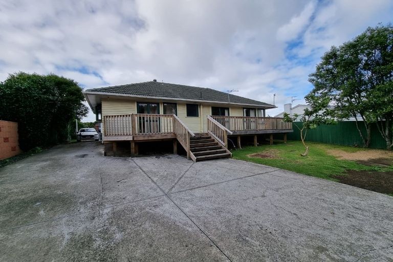 Photo of property in 4 Staines Avenue, Mangere East, Auckland, 2024