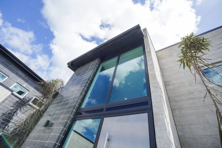 Photo of property in 89 Sunrise Drive, Seaward Bush, Invercargill, 9812